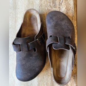 Women’s size 40 Birkenstock clogs